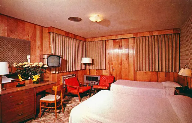 American Motel and Hotel Bedrooms Through Vintage Postcards From the 1950s and 1960s