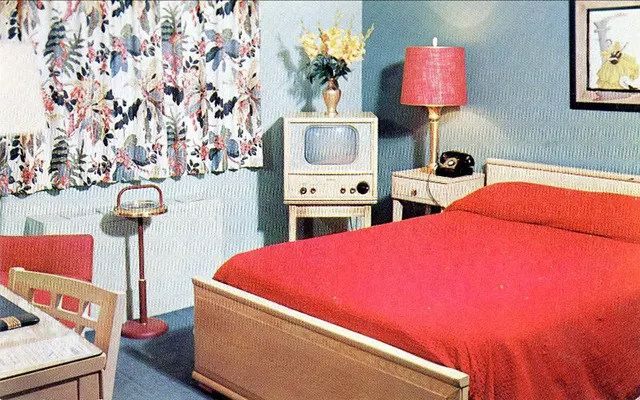 American Motel and Hotel Bedrooms Through Vintage Postcards From the 1950s and 1960s