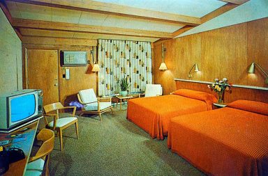 American Motel and Hotel Bedrooms Through Vintage Postcards From the 1950s and 1960s