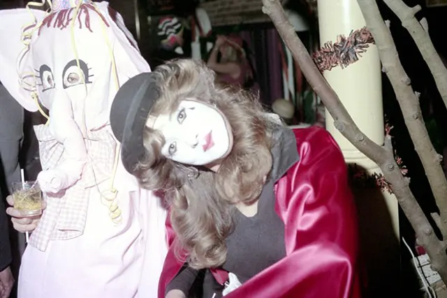 Vintage Halloween Photos Show How People Celebrated in the 1970s and 1990s