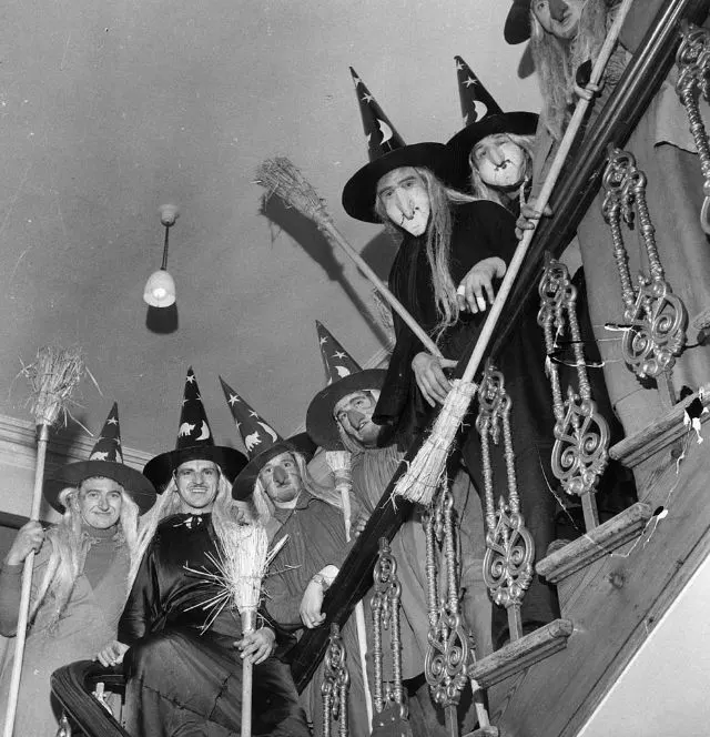Vintage Halloween Photos Show How People Celebrated in the 1970s and 1990s