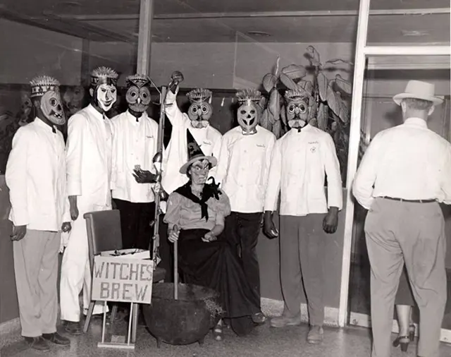 Vintage Halloween Photos Show How People Celebrated in the 1970s and 1990s