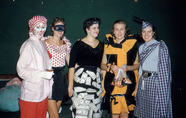 Vintage Halloween Photos Show How People Celebrated in the 1970s and 1990s