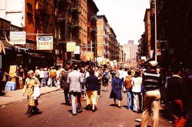 Vintage Color Photos Capture New York City Streets and Daily Life in 1980