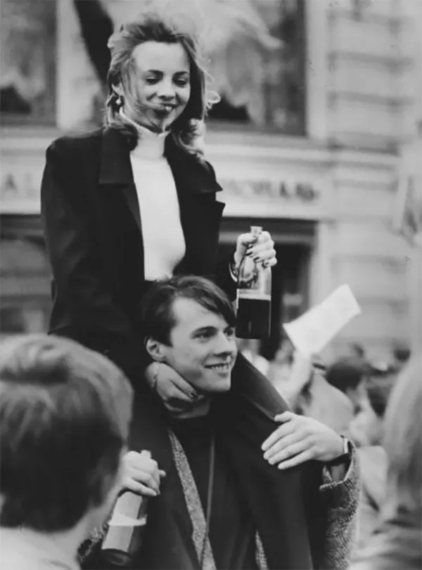 Vintage Photos Show the Street Fashion of Young Russian Women in the 1990s