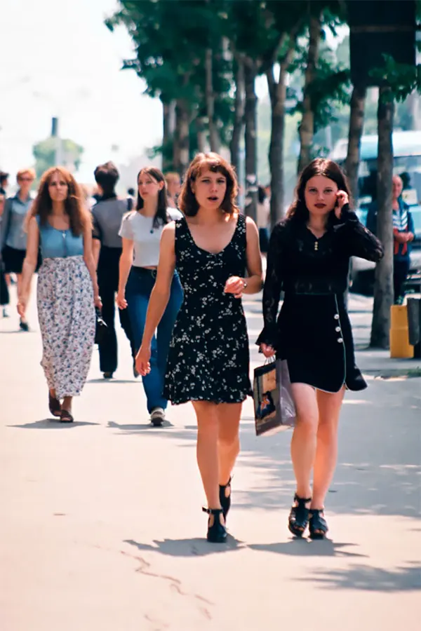 Vintage Photos Show the Street Fashion of Young Russian Women in the 1990s